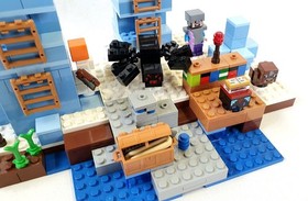 LEGO Minecraft 21131 The Ice Spikes - Complete 2017