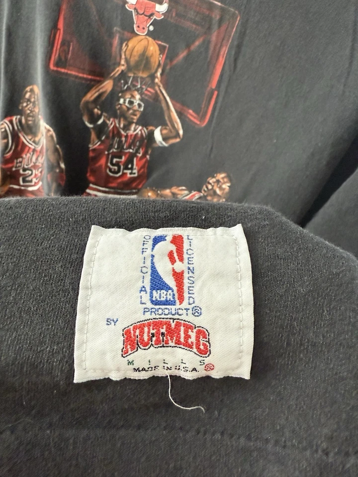 Camiseta De Colección NBA Chicago Bulls Desde 1990s, XL Michael Jordan “Triple Amenaza” Foto 4 de 4