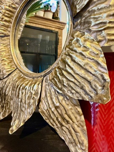 Vintage Style Gold Sun Flower Mirror 44cm Home Decor Antiqued Gold Hallway - Picture 3 of 8