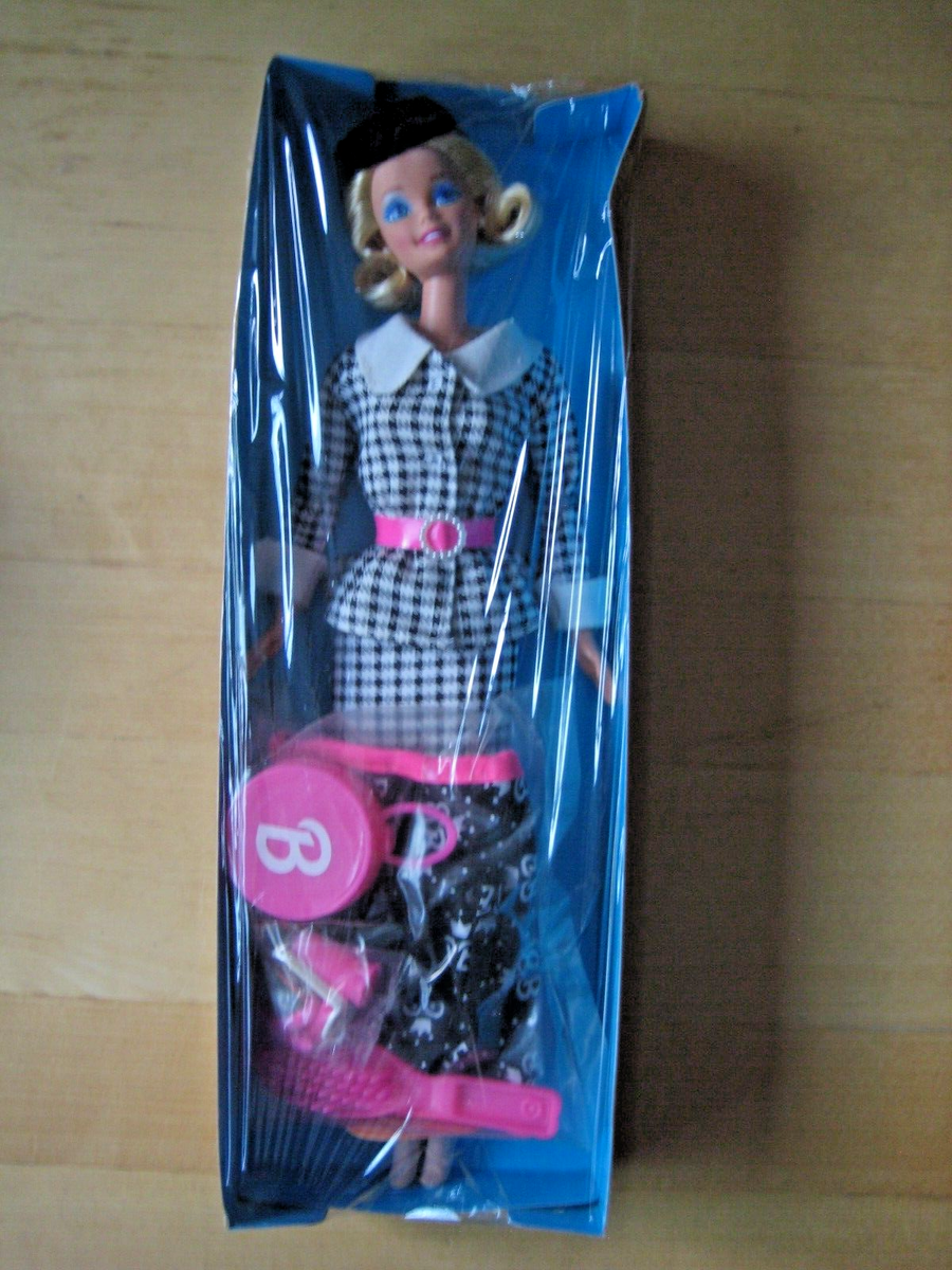 International Travel Barbie Doll 1995 Mattel 2nd in Series NBRB