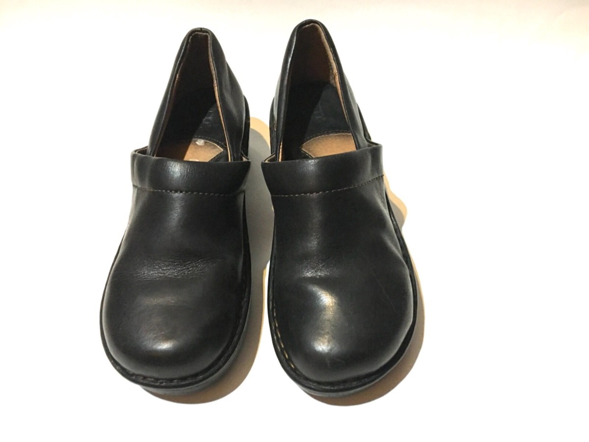 BORN BLACK LEATHER CLOGS LADIES SIZE 8M SLIP-ON COMFORTABLE  display picture 1