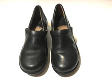 BORN BLACK LEATHER CLOGS LADIES SIZE 8M SLIP-ON COMFORTABLE WORK SHOES