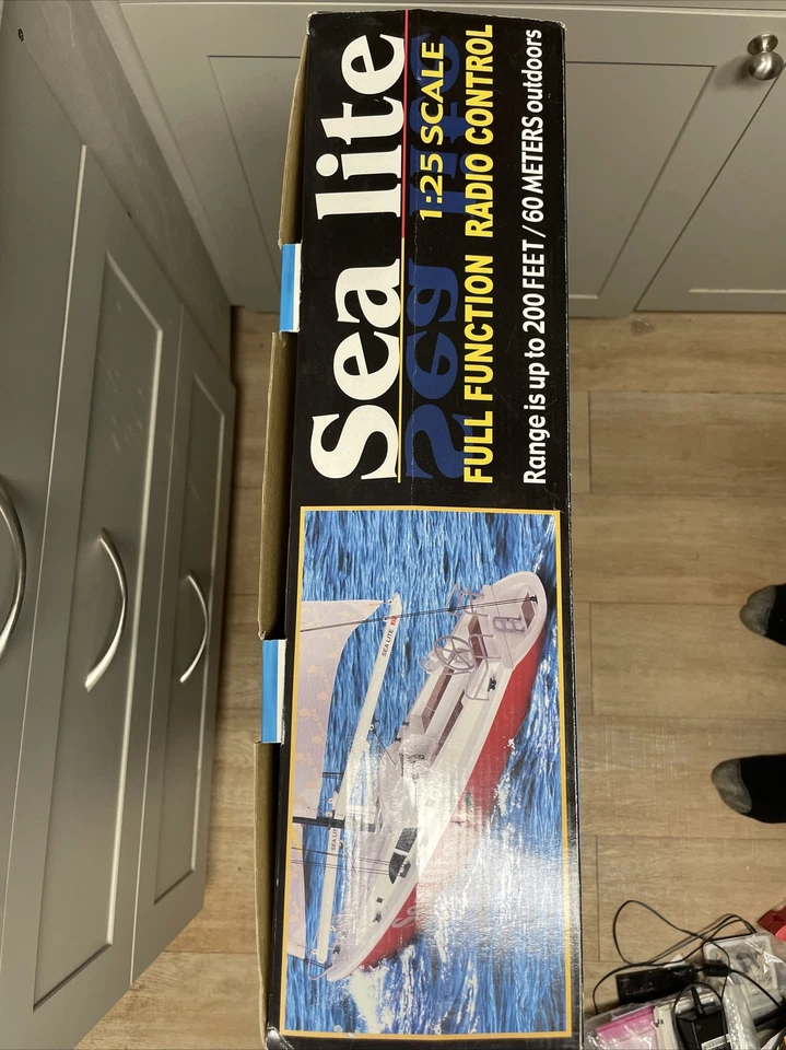 Sea Lite RC Radio Control Yacht Sailboat Boat 1/25 Scale BRAND NEW  - Image 2 of 4