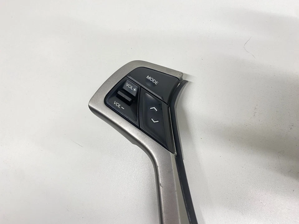 Interruptor de control de crucero del volante Hyundai Veloster 2012-2017 OEM, 299102748 Foto 4 de 4