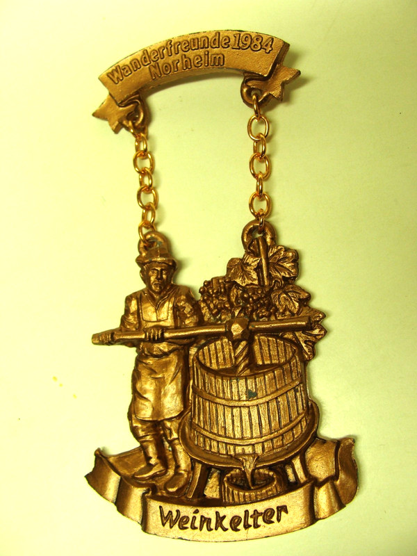 German Wandertag hiking medal 1984 Wanderfreunde Norheim Germany wine making