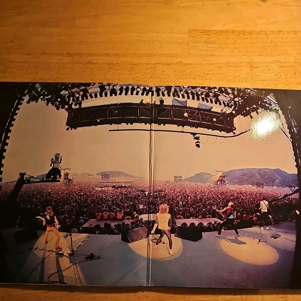 Scorpions~World Wide Live 2LP~85 POLYGRAM~824 344-1 M-2~ORIG ISSUE~VG++/VG+(1) - Image 3 of 4