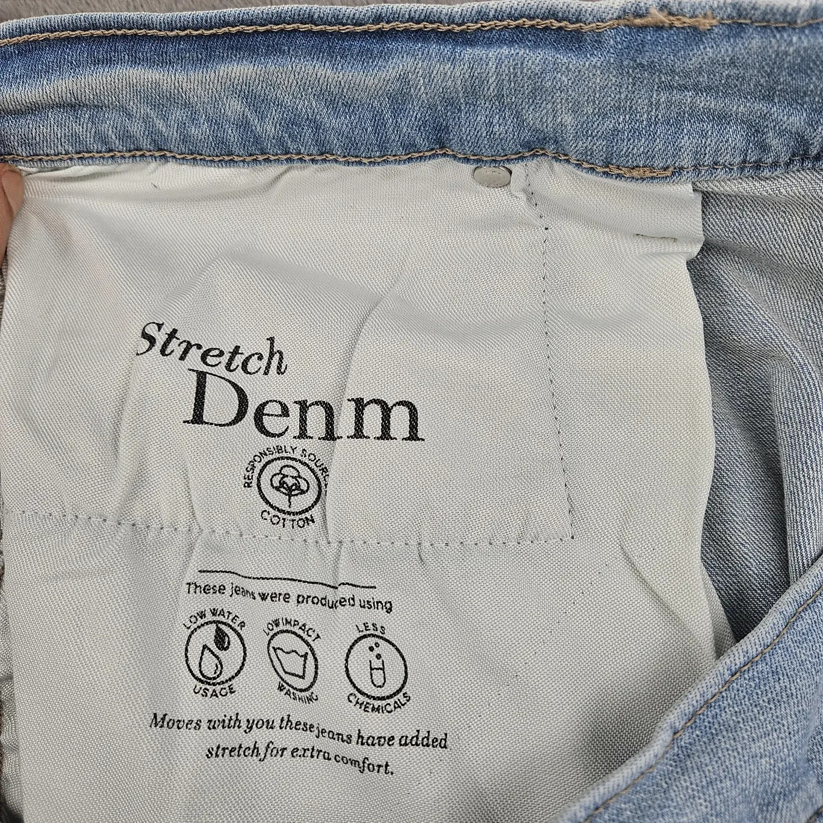 M&S Mens Straight Fit Stretch Jeans W44 L29 Light Blue Denim Short image 8