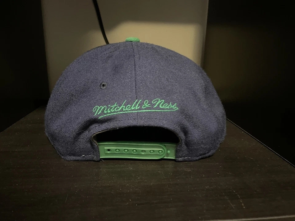 Mitchell & Ness Dallas Mavericks Shark Tooth SnapBack - Изображение 4 из 4