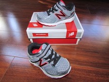 NEW BALANCE New NIB Toddler's 5 Gray Velcr Strap Walking Trainer Sneakers