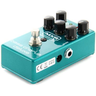 MXR M83 Bass Chorus Deluxe Effects Pedal Kit with 4 Free Cables