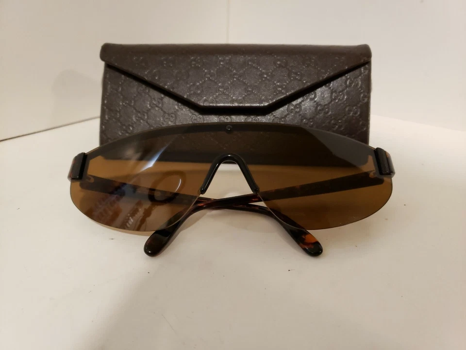 Gafas de sol Gucci años 90 vintage escudo marrón tortuga 2139 S unisex