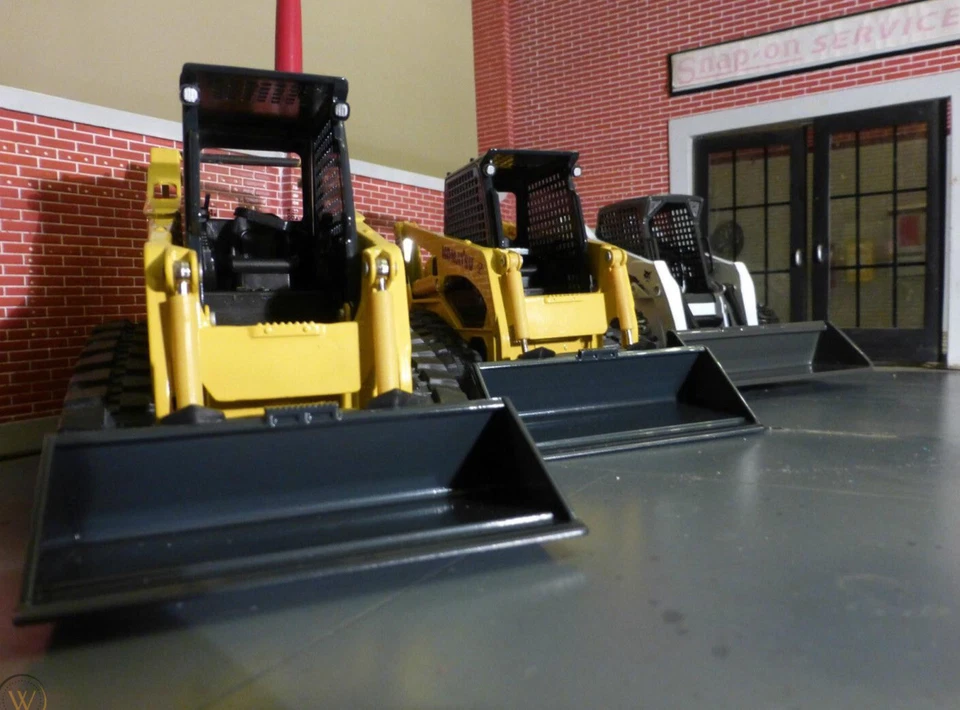 Joal 1:25 Komatsu CK30-1 Model Compact Tracked Loader Digger BNIB 40084 metal - Image 4 of 4