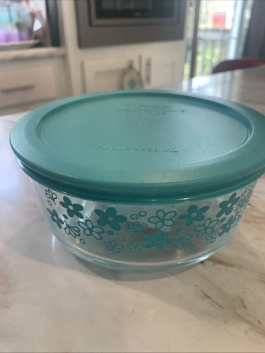 Pyrex Spring Blossom 4-Cup Storage Bowl Turquoise Plastic Cover New Made in USA