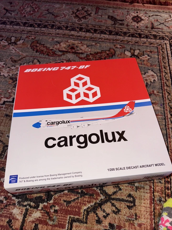 Aeronave modelo XX20079C escala 1:200 JC Wings Cargolux Boeing 747-8F LX-VCF. - Imagem 2 de 2