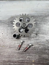 2014 - 2022 Yamaha YZ450F Oil Pump Assembly 1SL-13300-11-00 WR450F YZ450FX