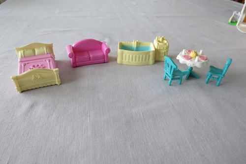 Vintage Fisher Price Loving Family Puppenhaus Sweet Streets Cottage von 2004 - Bild 10 von 11