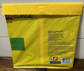 NEW SEALED LEGO CLASSIC: Green Baseplate (10700) Plastic package