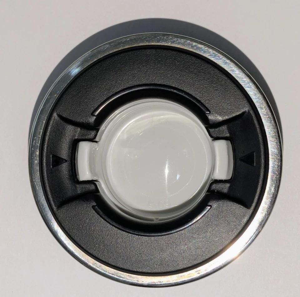 Aspiradora de acero inoxidable Zojirushi negra aislada Thumber - 20 oz. - SM-JA48-BA Foto 4 de 4