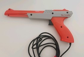 Nintendo NES Zapper Light Gun Orange Grey Tested Working