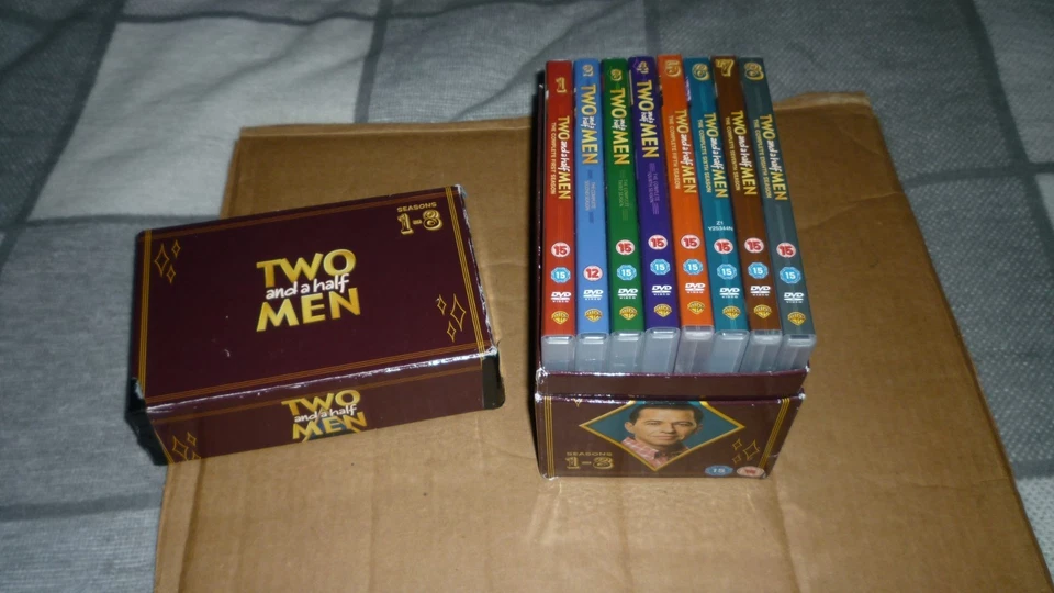 Two And A Half Men - Series 1-8 - Complete (DVD, 2011) Boxed set - Image 2 of 4