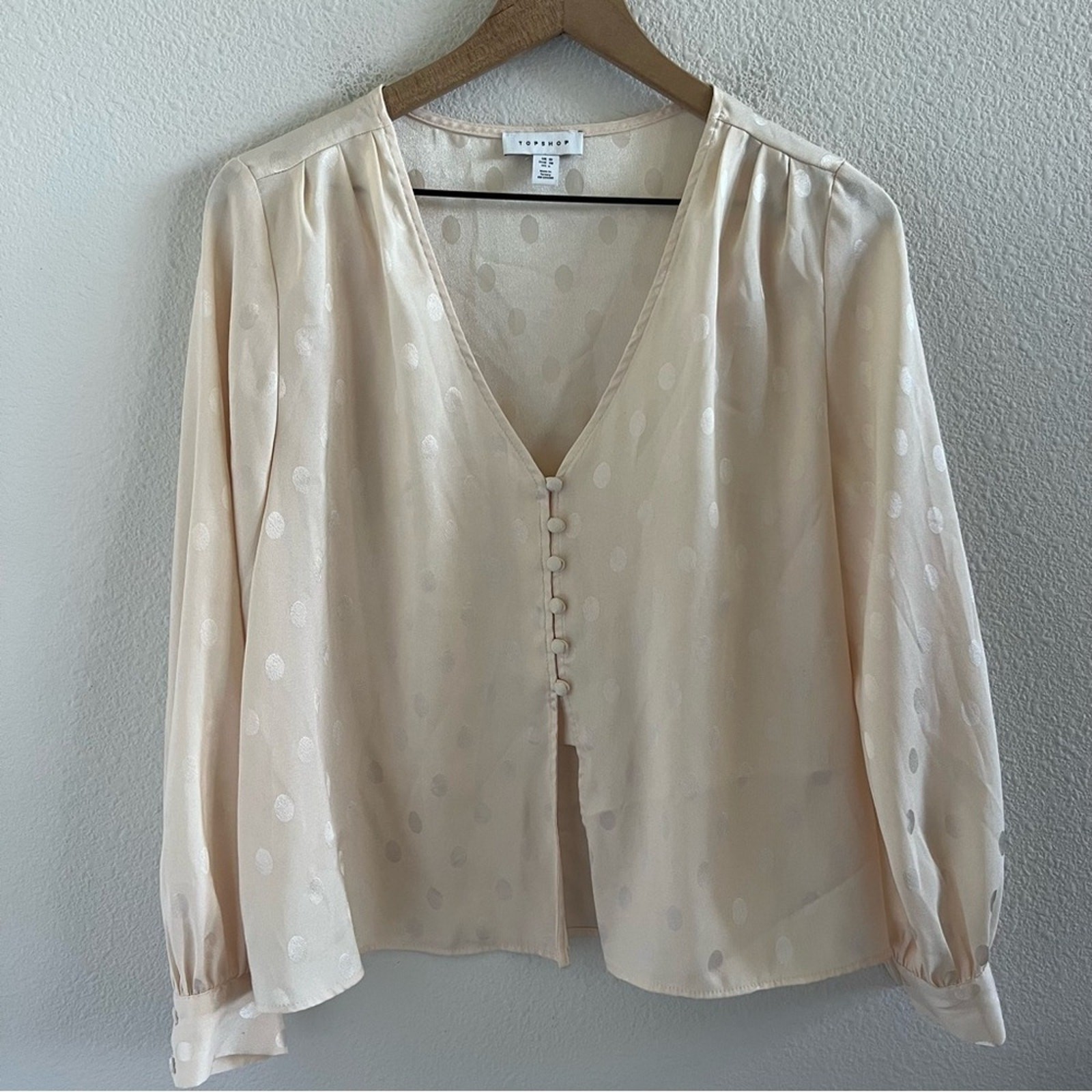 Topshop Polka Dot Satin Button Blouse Cream Neutral Classic Preppy Feminine US 6