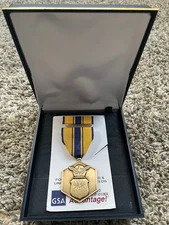 ORIGINAL Air Force Commendation Medal Brand NEW CURRENT IN SERVICE CASEINCLUDED 