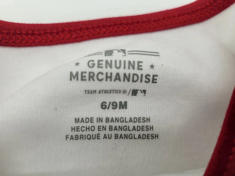 Arizona Diamondbacks 6/9M 3 Bodysuits & 3 Piece 9M set bodysuit, bib & booties - Image 4 of 4