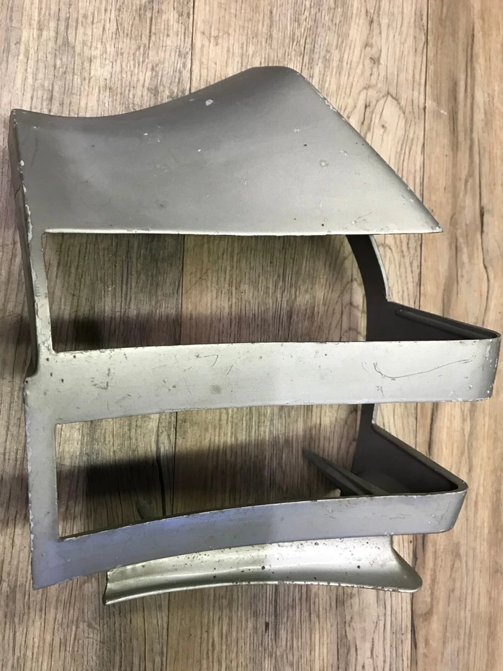 Pontiac Beaumont 1968 usado OEM pasajero derecho trasero 1/4 extensión bisel trasero Foto 3 de 4