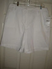 #791 Misses Shorts 16 Plus Solid White New NWT Dress Walking Studio Works