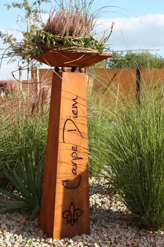 Deko Säule Carpe Diem | Edelrost Metall Rost Pflanzschale Garten Gartendeko - Bild 2 von 4