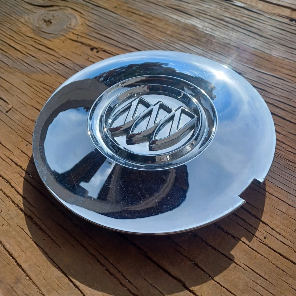 Tapa central Buick Enclave, cromada, 2008-2010 número de pieza 9597105 03 dañada Foto 2 de 3