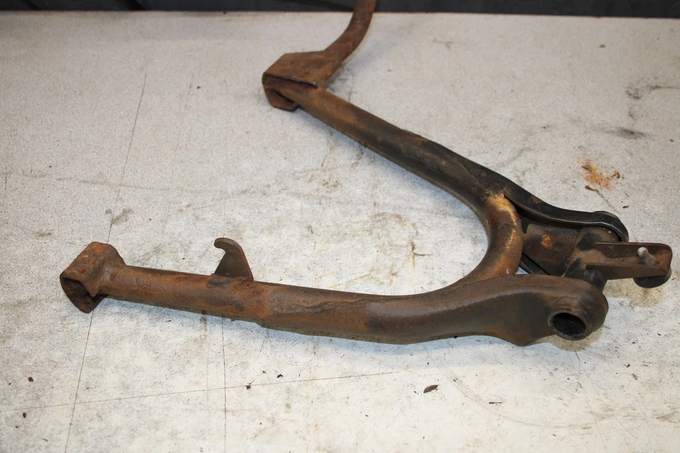 Honda CB200T 1975 soporte principal central O15-7302. ABF Foto 4 de 4