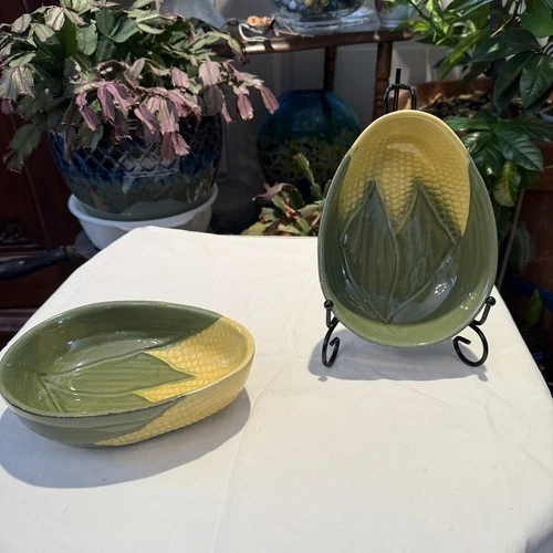 VTG Shawnee Pottery Corn King USA Serving Dish Set Of 2 #94