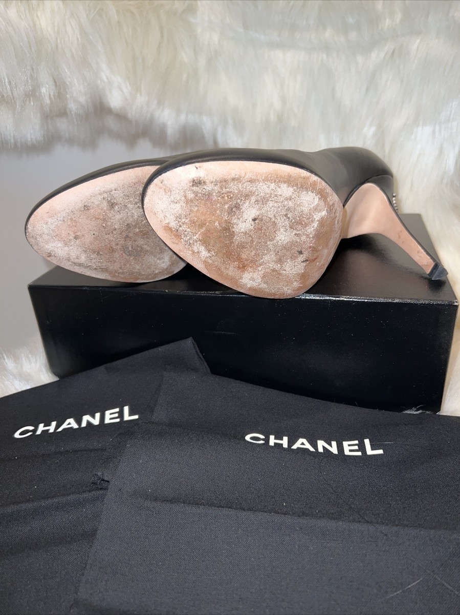 美品CHANEL 黒・白刺繍ゴロ素敵ミュール 221/2〜23㌢36号ヒール5㌢ 美品CHANEL 黒・白刺繍ゴロ素敵ミュール 221/2〜23㌢36号ヒール5
