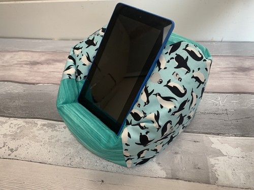 Penguin iPad tablet cushion Beanbag stand holder kindle Nintendo Switch Rest - Picture 7 of 9