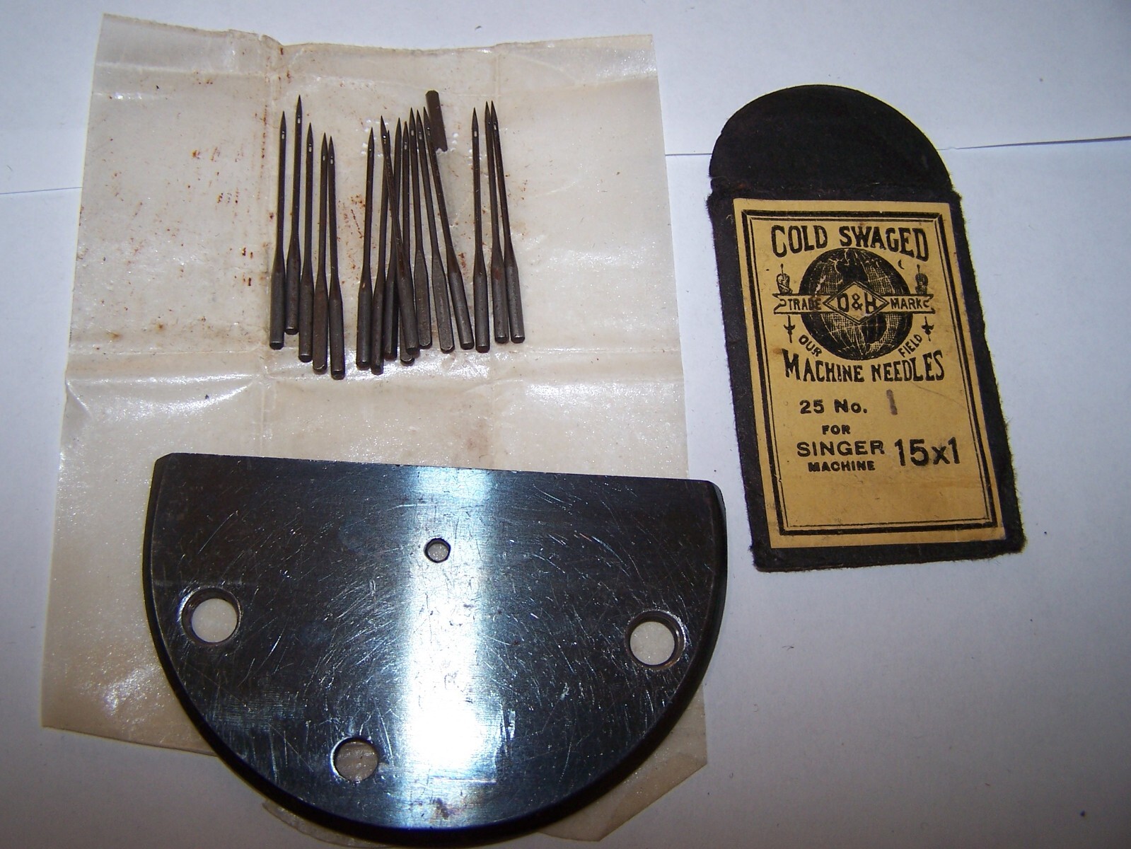 Famous Buttonhole Worker Model C Vintage Buttonholer Button Hole Maker w/Box