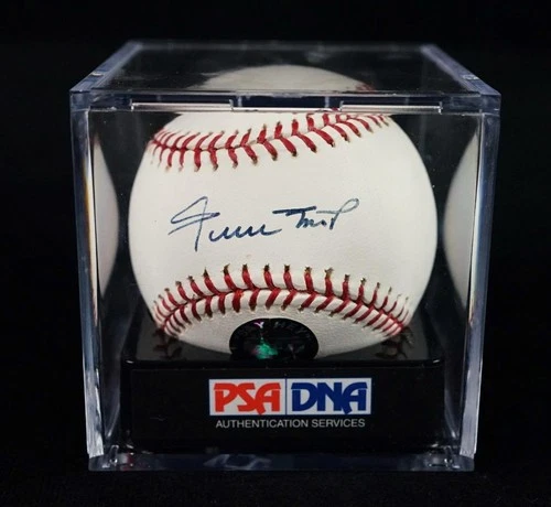 Willie Mays Autograph Signed Rawlings OMLB Baseball AUTO PSA Grade 8.5 LOA