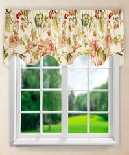 Ellis Curtain Brissac Lined Scallop Valance, 70 x 70W x 17L (Pack of 1), Red 