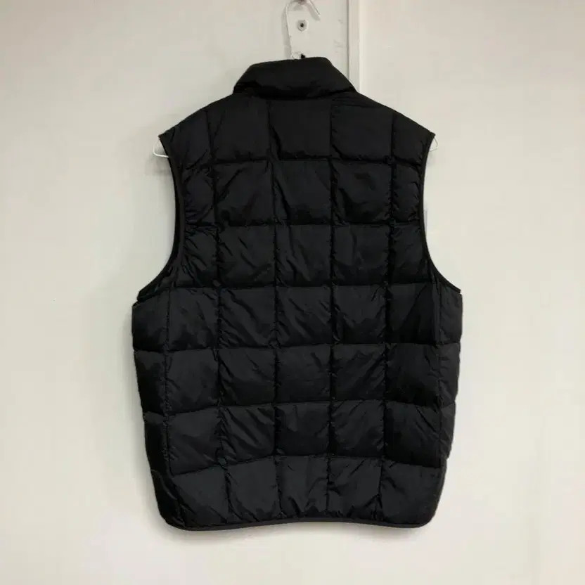 Uniqlo Men's Down Puffer Vest - Size 90S, Good Condition