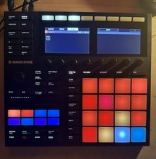 Native Instruments MASCHINE MK3 Sampler  Sequencer 16 Pad Triggers Black