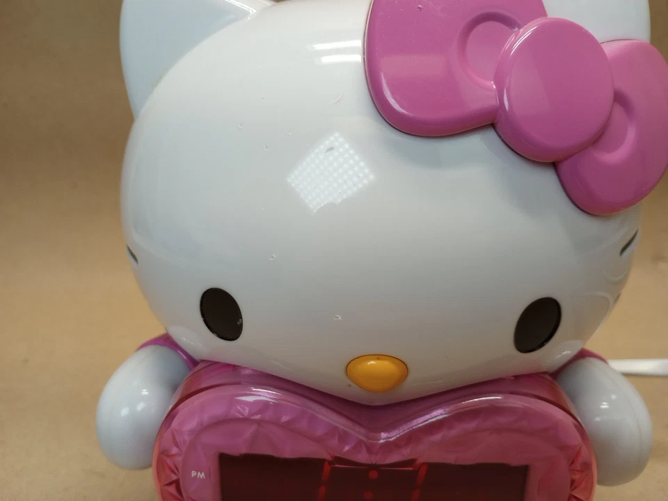 Hello Kitty AM/FM Projection Clock Radio 2012 Tested Working - Image 3 of 4