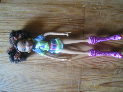 WINX CLUB Puppe Mattel - Layla - Barbie - mit Fehler