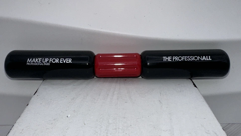 Make Up For Ever The Professional 24HR Doubl/-Ended Lifting & Volumizing Mascara - Image 2 of 4
