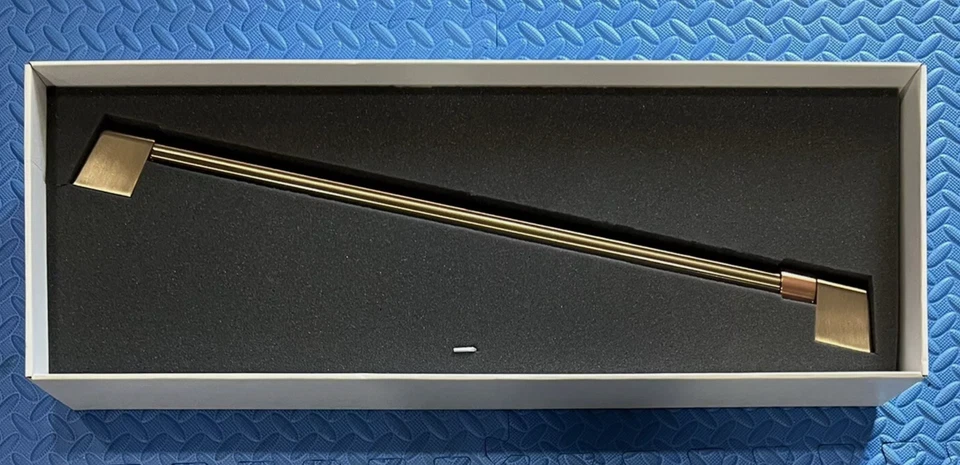 CAFÉ/GE BRUSHED BRONZE HANDLE KIT (#1)#CXQW1H1PPBZ FOR BEV/WINE COOLERS,C-pics - Image 2 of 4