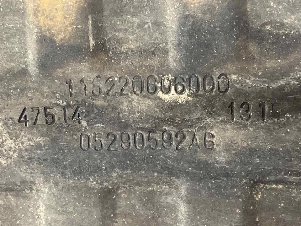 Silenciador de escape trasero izquierdo para conductor Chrysler 300 STR8 2005-2010 6,1 L FABRICANTE DE EQUIPOS ORIGINALES Foto 3 de 4