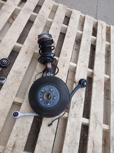 CT5 2026 Front Knee 3210552