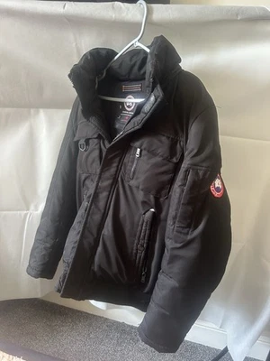 Canada Goose Chilliwack Black Hooded Fur Trim Down Bomber Jacket Size S