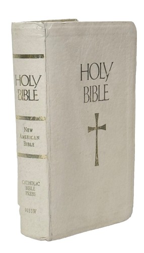 Holy Bible New American Catholic Thomas Nelson White Faux Leather NAB Pictures