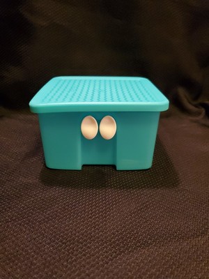 Tupperware Fridge Smart Vented Fruit Vegetable Keeper 4.5 Cup Aqua 3993 Square