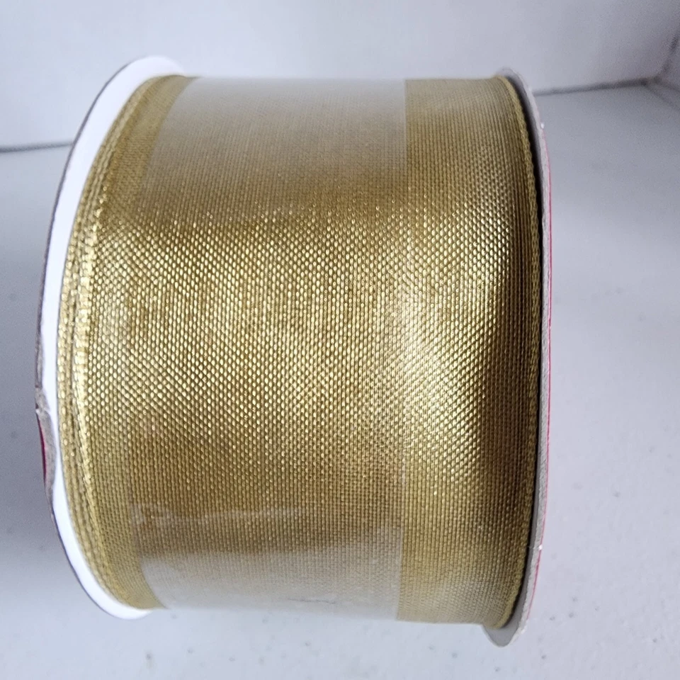 Mega Roll fita com fio Bowtique ouro metálico semi transparente 2 1/2" x 30 pés coroa de flores - Imagem 2 de 4